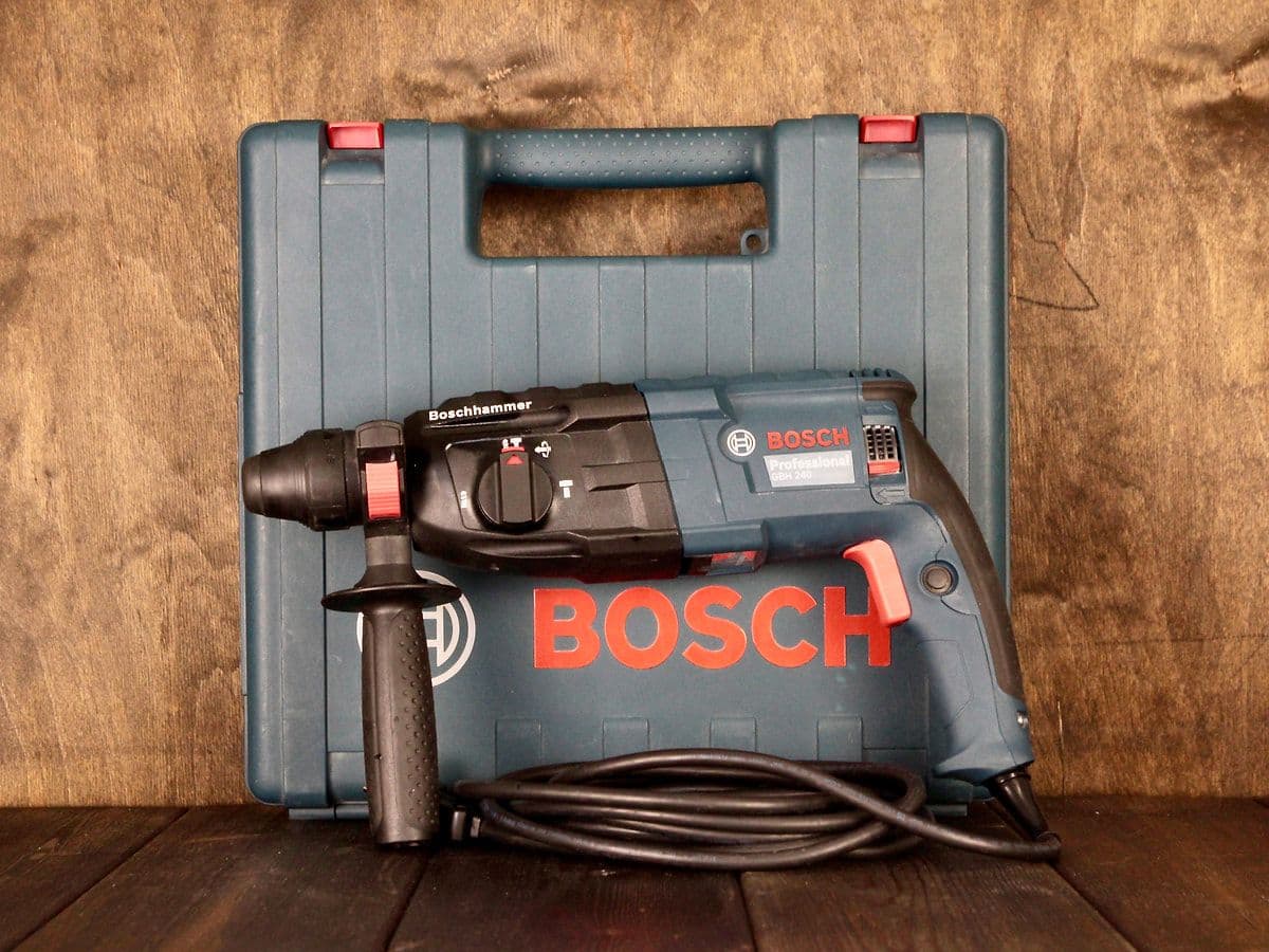 перфоратор Bosch GBH 240